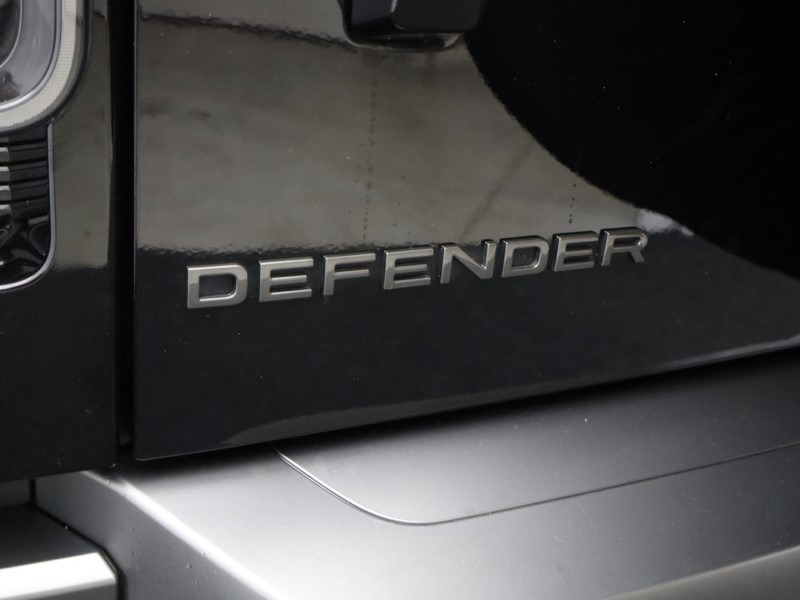 2024 (73) LAND ROVER DEFENDER 5.0 P525 V8 Carpathian Edition 110 5dr Auto 3609874