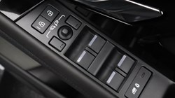 2022 (22) LAND ROVER RANGE ROVER EVOQUE 2.0 D200 R-Dynamic HSE 5dr Auto 3637310