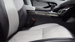2020 (20) LAND ROVER RANGE ROVER EVOQUE 2.0 P250 First Edition 5dr Auto 3664948