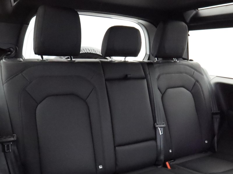 2023 (73) LAND ROVER DEFENDER 3.0 D300 75th Limited Edition 90 3dr Auto 3680389