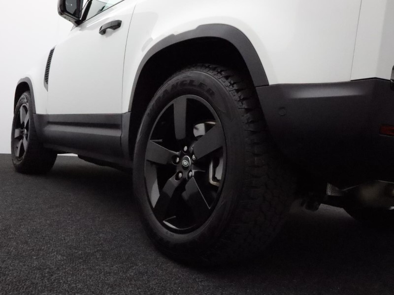 2023 (73) LAND ROVER DEFENDER 3.0 D300 75th Limited Edition 90 3dr Auto 3680393