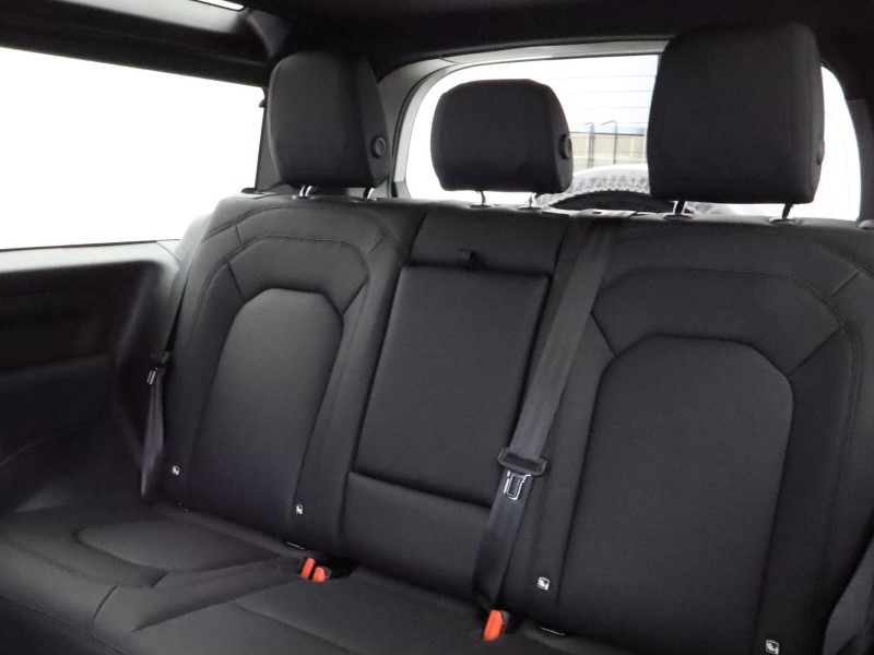 2023 (73) LAND ROVER DEFENDER 3.0 D300 75th Limited Edition 90 3dr Auto 3680367