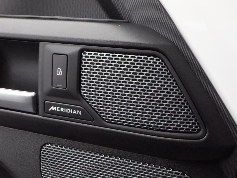 2023 (73) LAND ROVER DEFENDER 3.0 D300 75th Limited Edition 90 3dr Auto 3680368