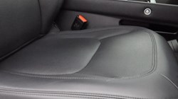 2023 (73) LAND ROVER DEFENDER 3.0 D300 75th Limited Edition 90 3dr Auto 3680375