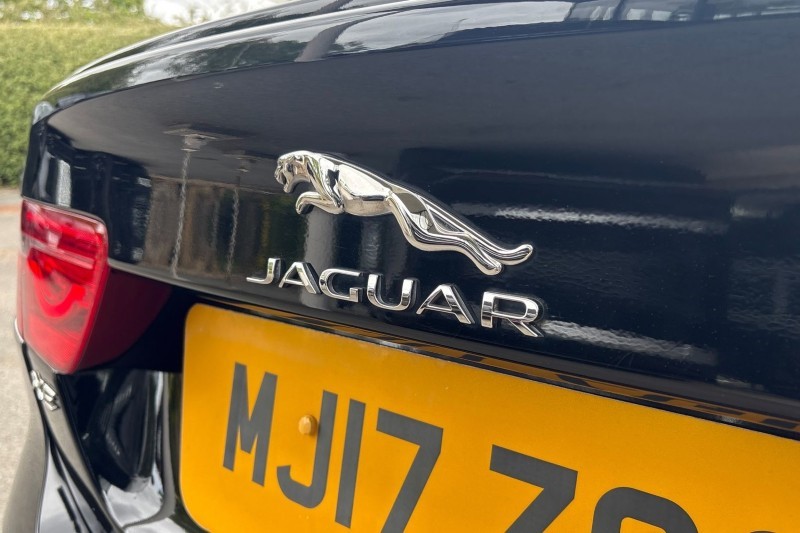 2017 (17) JAGUAR XE 2.0d [180] R-Sport 4dr Auto 5366104