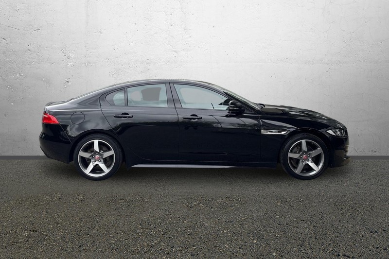 2017 (17) JAGUAR XE 2.0d [180] R-Sport 4dr Auto 5366061