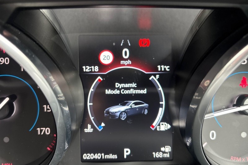2017 (17) JAGUAR XE 2.0d [180] R-Sport 4dr Auto 5366091