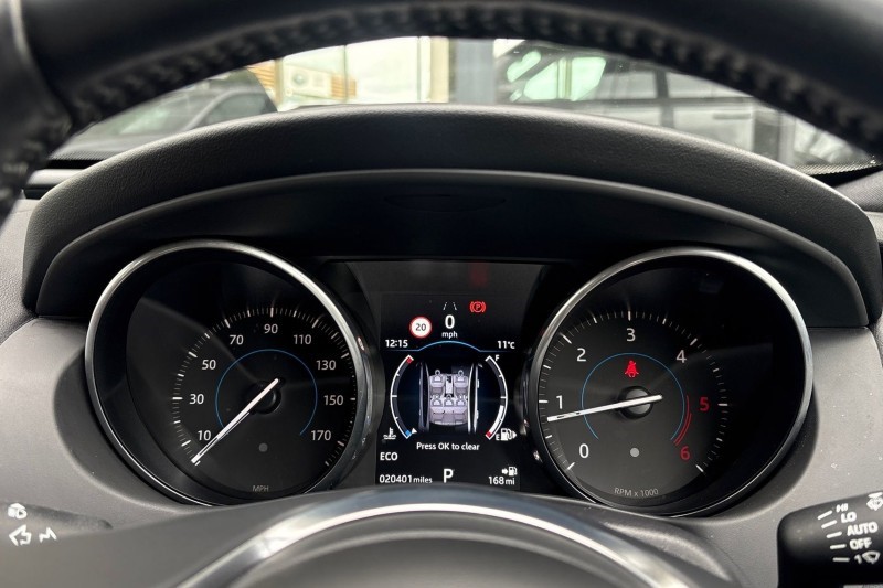 2017 (17) JAGUAR XE 2.0d [180] R-Sport 4dr Auto 5366072