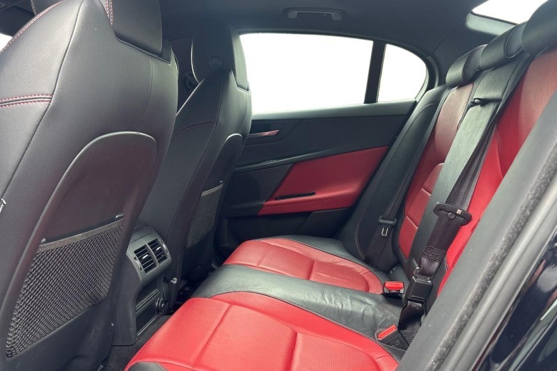 2017 (17) JAGUAR XE 2.0d [180] R-Sport 4dr Auto 5366060