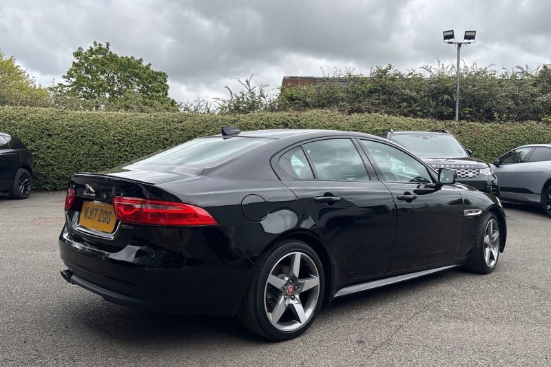 2017 (17) JAGUAR XE 2.0d [180] R-Sport 4dr Auto 5366107