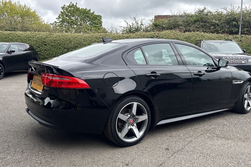 2017 (17) JAGUAR XE 2.0d [180] R-Sport 4dr Auto 5366110