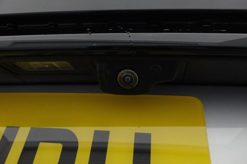 2025 (25) LAND ROVER RANGE ROVER VELAR 2.0 D200 MHEV Dynamic SE 5dr Auto 4679625