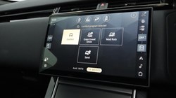 2025 (25) LAND ROVER RANGE ROVER VELAR 2.0 D200 MHEV Dynamic SE 5dr Auto 4679673