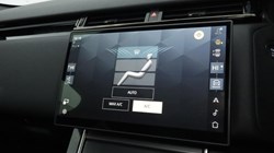 2025 (25) LAND ROVER RANGE ROVER VELAR 2.0 D200 MHEV Dynamic SE 5dr Auto 4679670