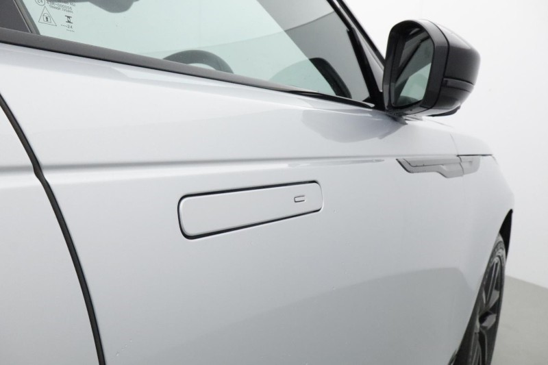 2025 (25) LAND ROVER RANGE ROVER VELAR 2.0 D200 MHEV Dynamic SE 5dr Auto 4679630