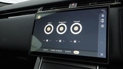 2025 (25) LAND ROVER RANGE ROVER VELAR 2.0 D200 MHEV Dynamic SE 5dr Auto 4679672