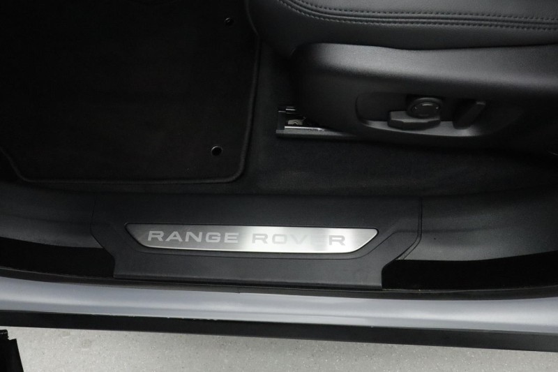 2025 (25) LAND ROVER RANGE ROVER VELAR 2.0 D200 MHEV Dynamic SE 5dr Auto 4679655