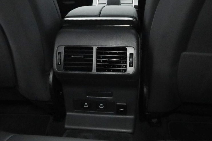 2025 (25) LAND ROVER RANGE ROVER VELAR 2.0 D200 MHEV Dynamic SE 5dr Auto 4679972