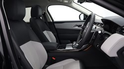 2025 (25) LAND ROVER RANGE ROVER VELAR 2.0 D200 MHEV Dynamic SE 5dr Auto 5354588