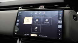 2025 (25) LAND ROVER RANGE ROVER VELAR 2.0 D200 MHEV Dynamic SE 5dr Auto 5354598