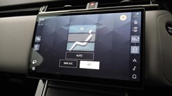 2025 (25) LAND ROVER RANGE ROVER VELAR 2.0 D200 MHEV Dynamic SE 5dr Auto 5354595