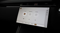 2025 (25) LAND ROVER RANGE ROVER VELAR 2.0 D200 MHEV Dynamic SE 5dr Auto 4673865