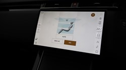 2025 (25) LAND ROVER RANGE ROVER VELAR 2.0 D200 MHEV Dynamic SE 5dr Auto 4673864