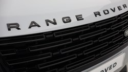 2025 (25) LAND ROVER RANGE ROVER VELAR 2.0 D200 MHEV Dynamic SE 5dr Auto 4673885