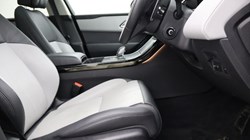 2025 (25) LAND ROVER RANGE ROVER VELAR 2.0 D200 MHEV Dynamic HSE 5dr Auto 4826234