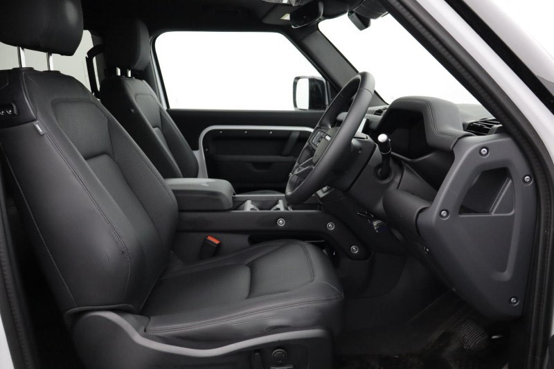 2025 (25) LAND ROVER DEFENDER 3.0 D250 X-Dynamic SE 90 3dr Auto 4551376
