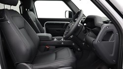 2025 (25) LAND ROVER DEFENDER 3.0 D250 X-Dynamic SE 90 3dr Auto 4551376