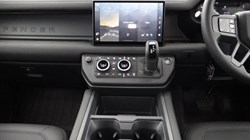 2025 (25) LAND ROVER DEFENDER 3.0 D250 X-Dynamic SE 90 3dr Auto 4638788