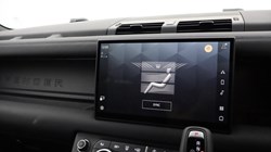 2025 (25) LAND ROVER DEFENDER 3.0 D250 X-Dynamic SE 90 3dr Auto 4551391