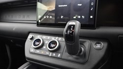 2025 (25) LAND ROVER DEFENDER 3.0 D250 X-Dynamic SE 90 3dr Auto 4551396