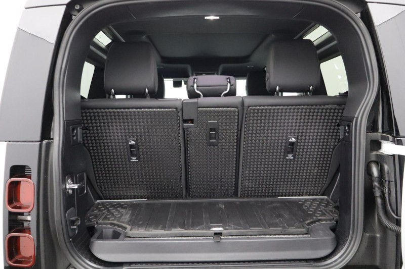 2025 (25) LAND ROVER DEFENDER 3.0 D250 X-Dynamic SE 90 3dr Auto 4551359