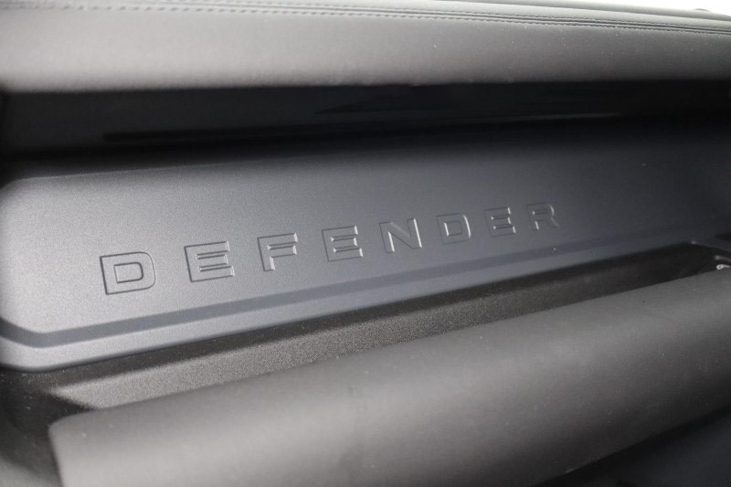 2025 (25) LAND ROVER DEFENDER 3.0 D250 X-Dynamic SE 90 3dr Auto 4551419