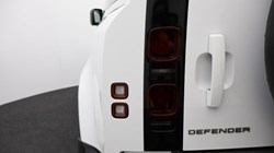 2025 (25) LAND ROVER DEFENDER 3.0 D250 X-Dynamic SE 90 3dr Auto 4551364