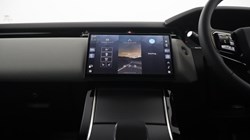 2025 (25) LAND ROVER RANGE ROVER VELAR 2.0 D200 MHEV Dynamic SE 5dr Auto 5271653