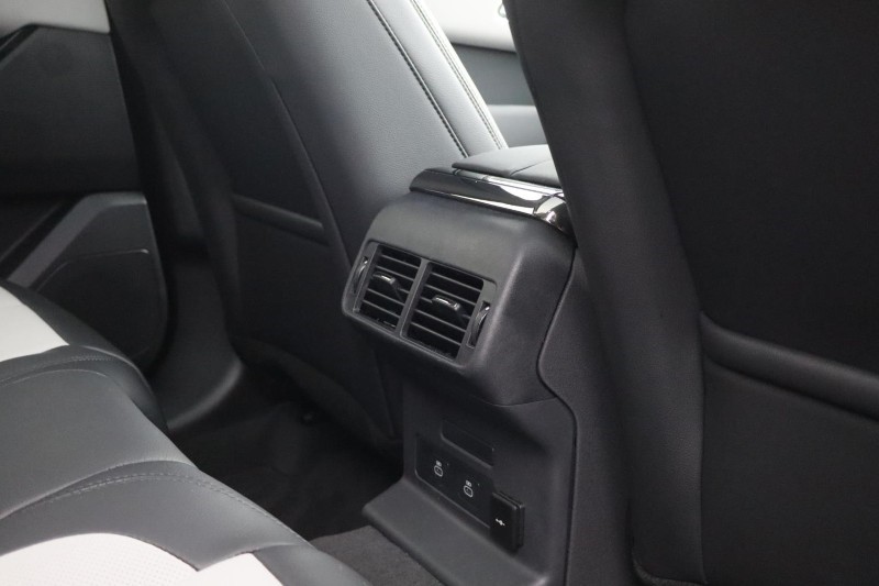 2025 (25) LAND ROVER RANGE ROVER VELAR 2.0 D200 MHEV Dynamic SE 5dr Auto 5271644