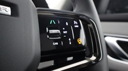 2025 (25) LAND ROVER RANGE ROVER VELAR 2.0 D200 MHEV Dynamic SE 5dr Auto 5271671