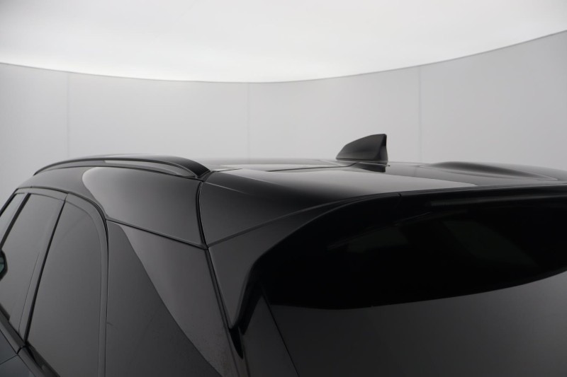 2025 (25) LAND ROVER RANGE ROVER VELAR 2.0 D200 MHEV Dynamic SE 5dr Auto 5271634