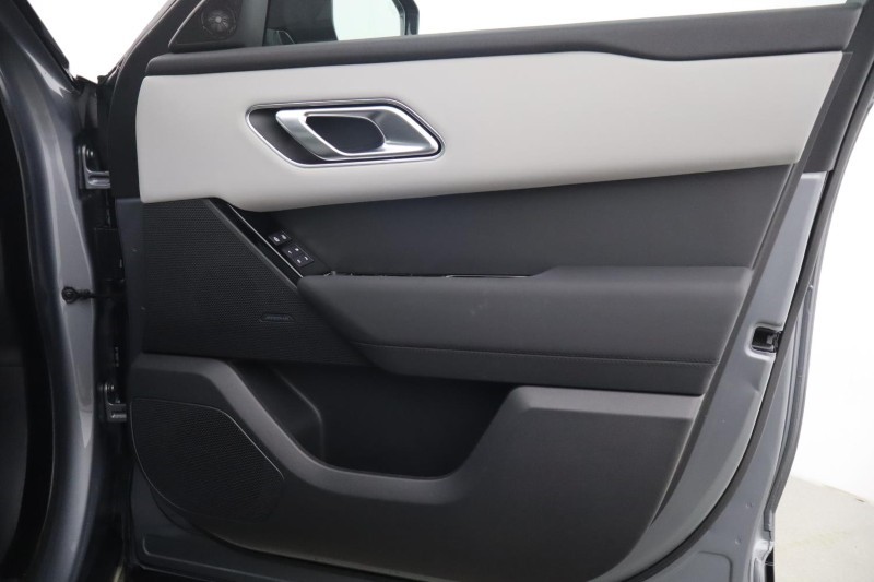 2025 (25) LAND ROVER RANGE ROVER VELAR 2.0 D200 MHEV Dynamic SE 5dr Auto 5271646