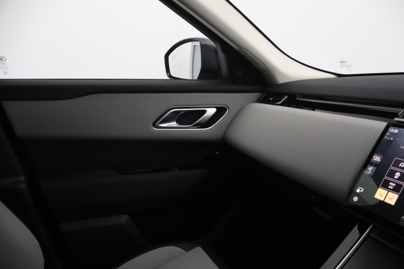 2025 (25) LAND ROVER RANGE ROVER VELAR 2.0 D200 MHEV Dynamic SE 5dr Auto 5271674