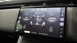 2025 (25) LAND ROVER RANGE ROVER VELAR 2.0 D200 MHEV Dynamic SE 5dr Auto 5271662