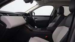 2025 (25) LAND ROVER RANGE ROVER VELAR 2.0 D200 MHEV Dynamic SE 5dr Auto 5271641