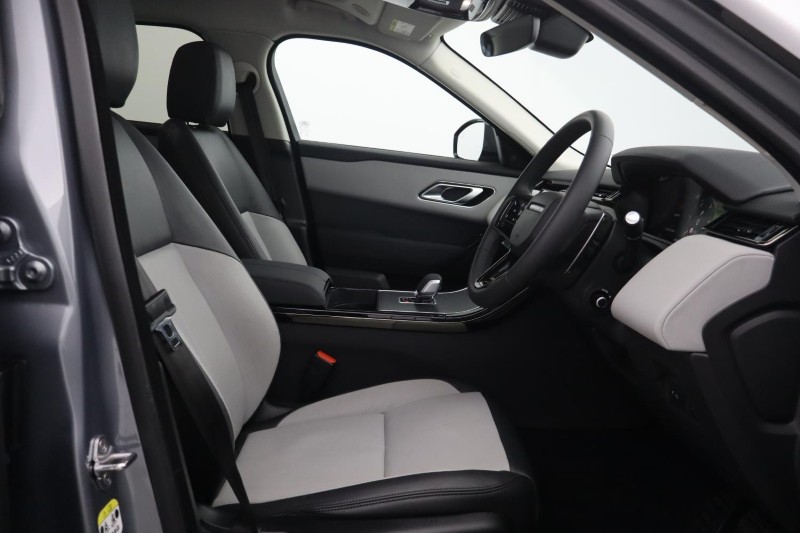 2025 (25) LAND ROVER RANGE ROVER VELAR 2.0 D200 MHEV Dynamic SE 5dr Auto 5271648