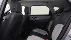 2025 (25) LAND ROVER RANGE ROVER VELAR 2.0 D200 MHEV Dynamic SE 5dr Auto 5271643