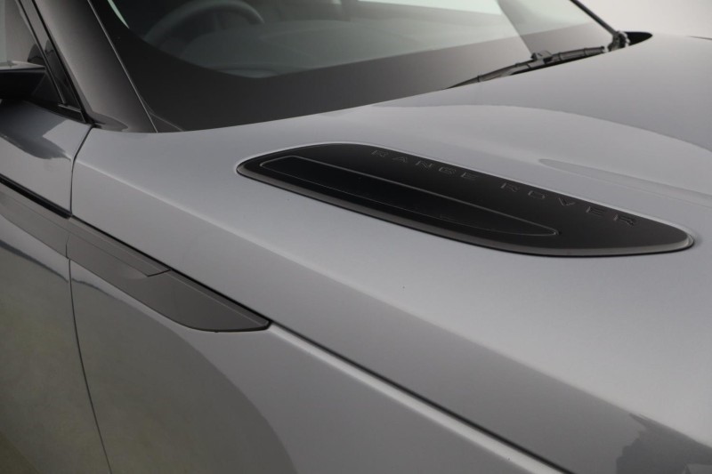 2025 (25) LAND ROVER RANGE ROVER VELAR 2.0 D200 MHEV Dynamic SE 5dr Auto 5271678