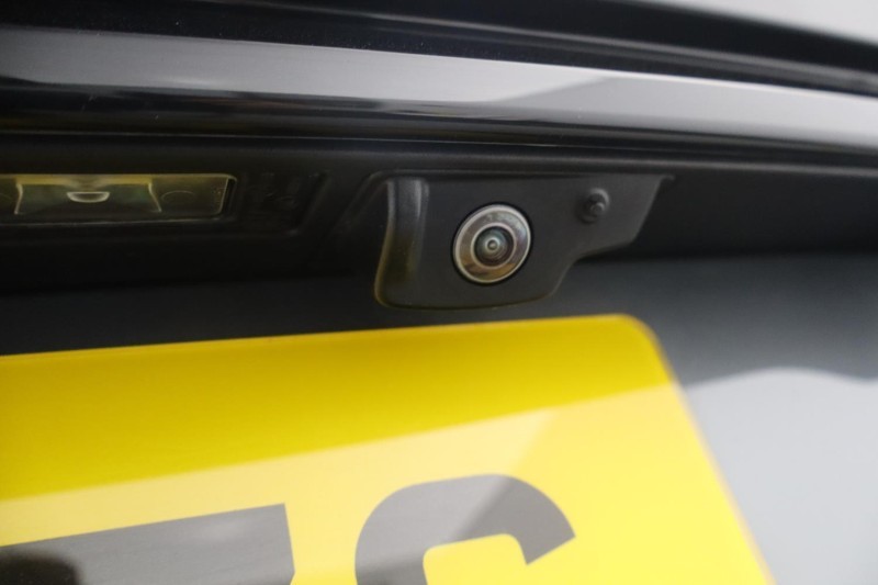 2025 (25) LAND ROVER RANGE ROVER VELAR 2.0 D200 MHEV Dynamic SE 5dr Auto 5271636