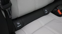 2025 (25) LAND ROVER RANGE ROVER VELAR 2.0 D200 MHEV Dynamic SE 5dr Auto 4886484